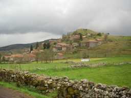 Dorf in der Auvergne